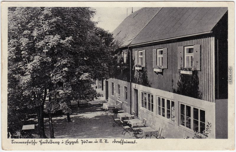 vergrößern: Bildseite historische Ansichtskarte von 1936: Haus Dorfheimat - Gaststätte-Pension - Willy Thiele:: Heidelberg (Erzgebirge)-Seiffen (Erzgebirge)