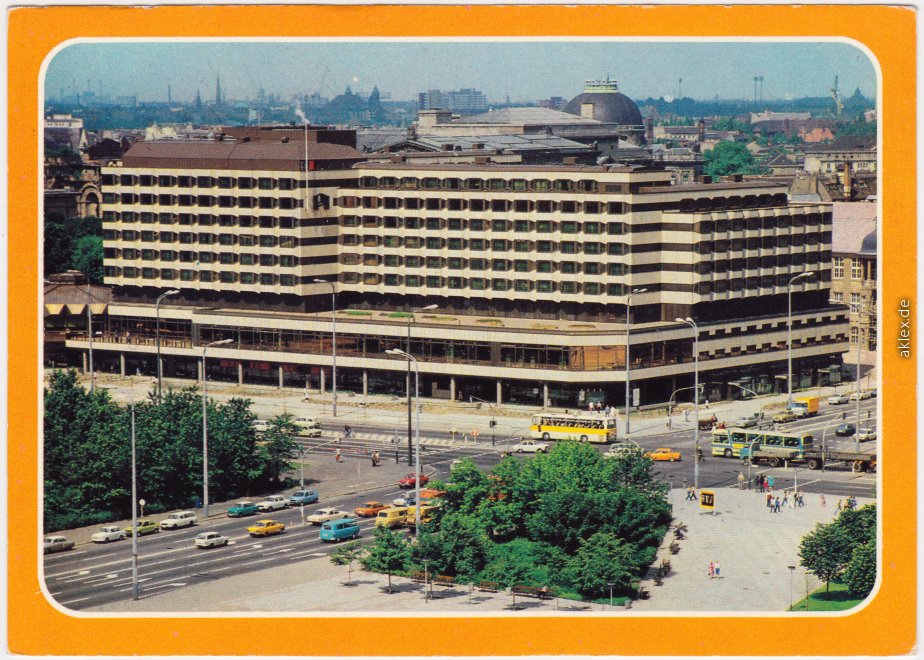 zoom: Image side vintage Postcard from 1982: Berlin Palasthotel:: Mitte-Berlin