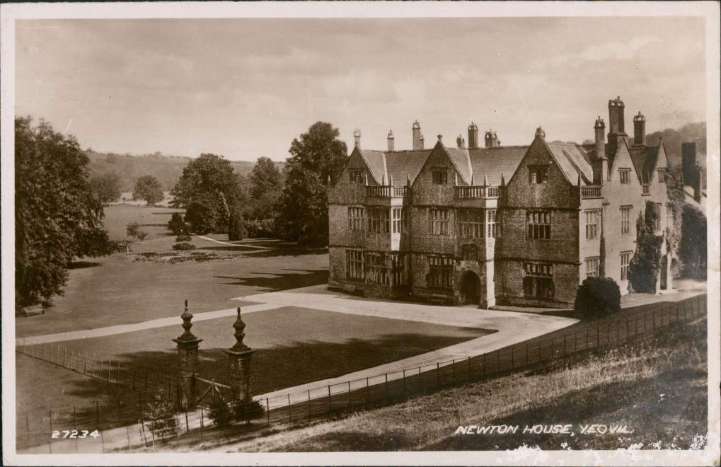 zoom: Image side vintage Postcard from 1940: Newton House:: Yeovil