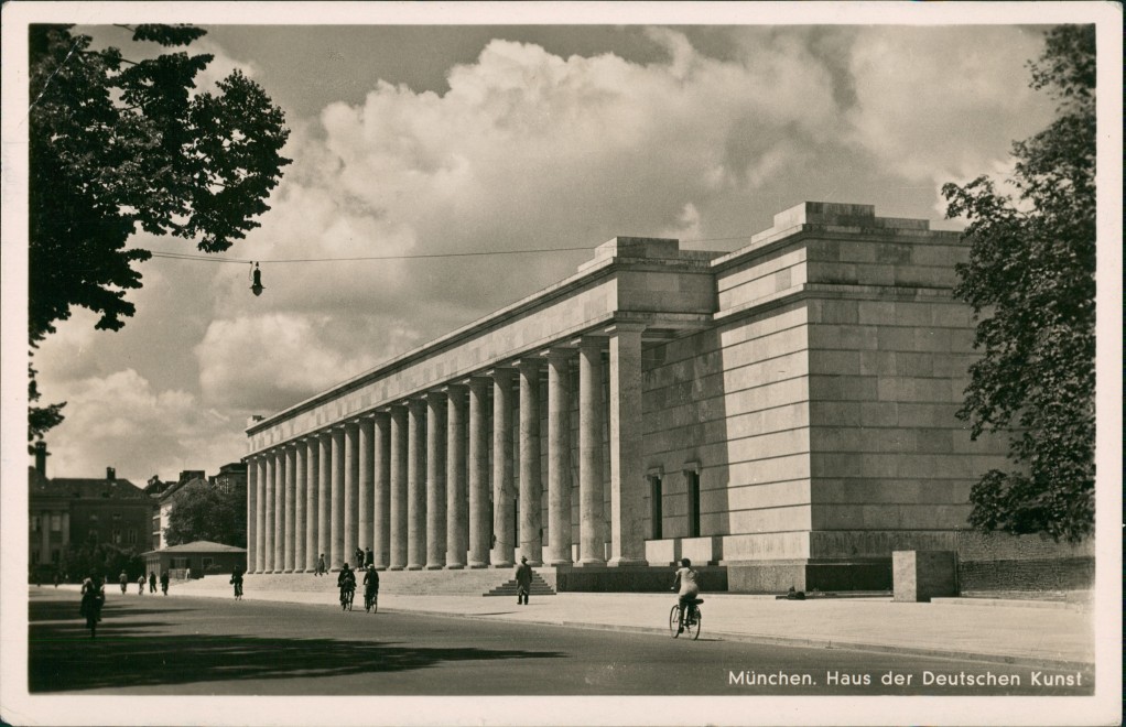 vergrößern: Bildseite historische Ansichtskarte von 1937: Haus der Deutschen Kunst:: München