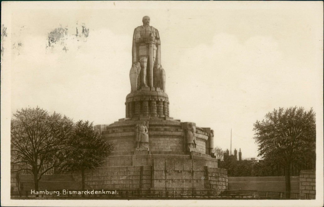 zoom: Image side vintage Postcard from 1929: Bismarck-Denkmal:: St. Pauli-Hamburg