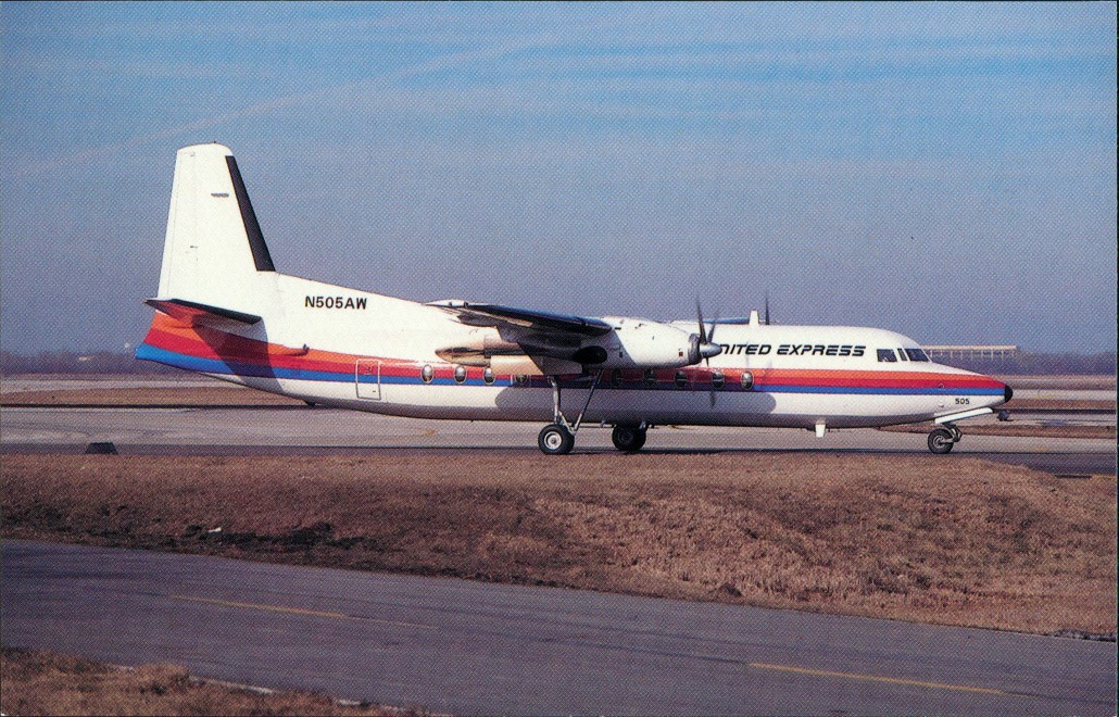 zoom: Image side vintage Postcard from 1990: Propellerflugzeug UNITED EXPRESS Fokker F27-500::