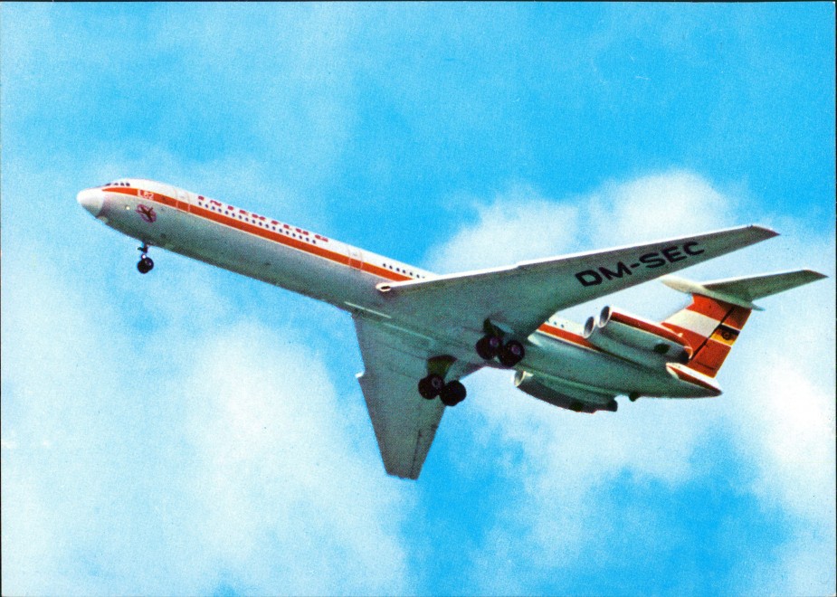 vergrößern: Bildseite historische Ansichtskarte von 1980: Turbinenluftstrahlverkehrsflugzeug IL 62 Flugwesen - Flugzeuge INTERFLUG::