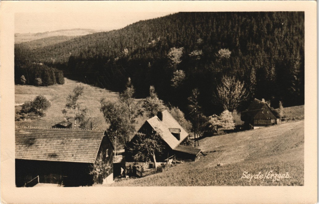 zoom: Image side vintage Postcard from 1957: Erzgebirge DDR Teilansicht des Dorfes:: Seyde-Hermsdorf Erzgebirge
