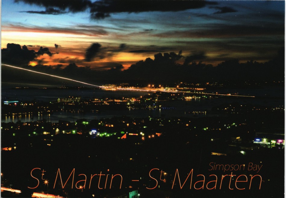 zoom: Image side vintage Postcard from 2010: Netherlands Antilles Karibik Night View Simpson Bay:: Sint Maarten