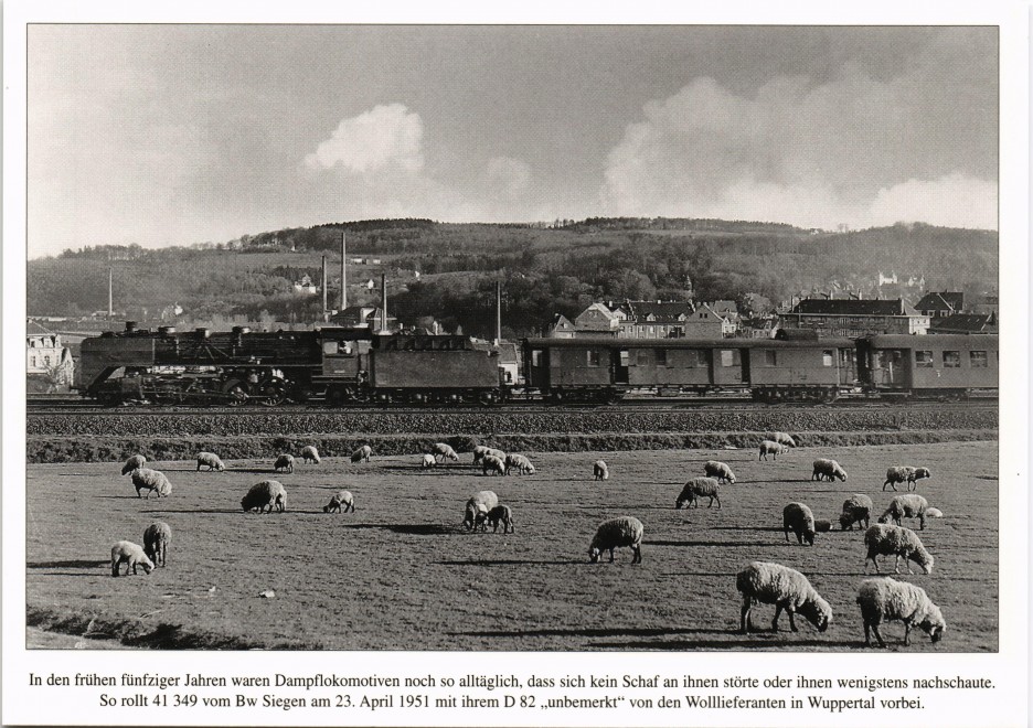 zoom: Image side vintage Postcard from 1980: Eisenbahn Bahnverkehr anno 1951 Zug bei Wuppertal::