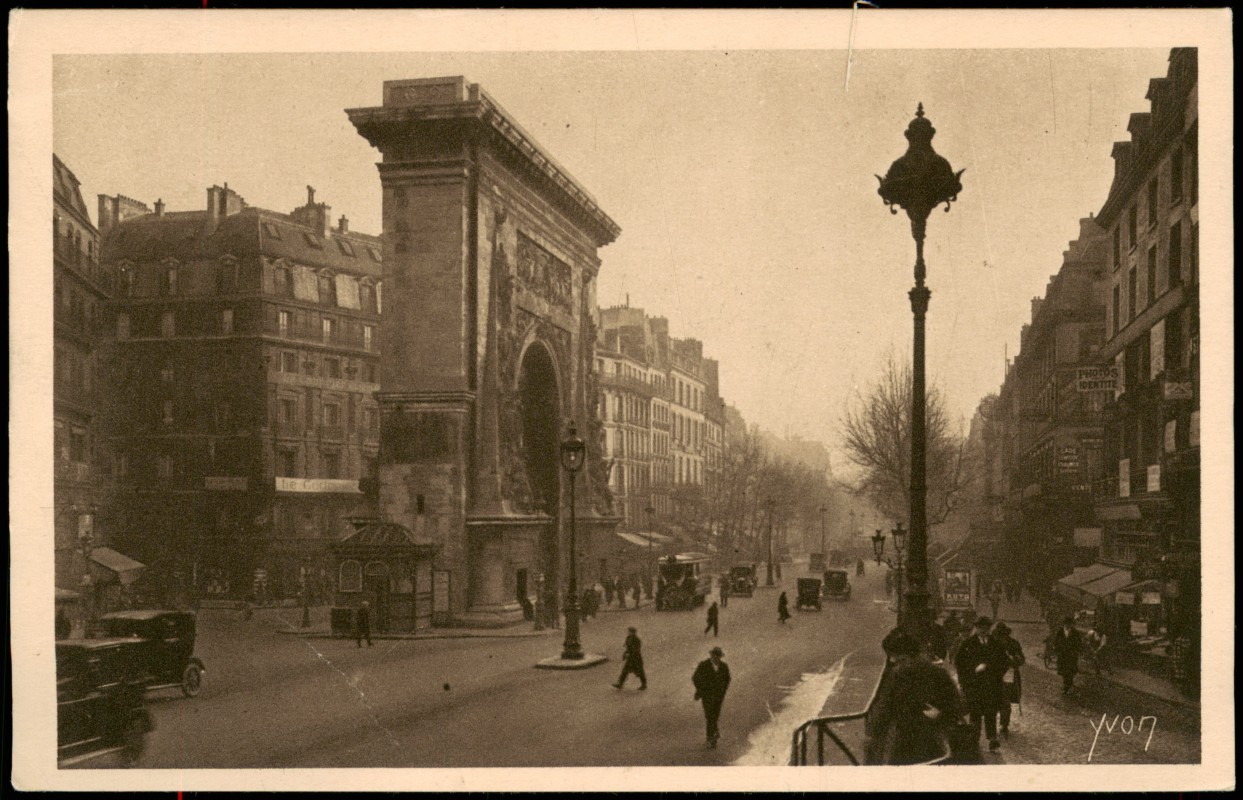 zoom: Image side vintage Postcard from 1930: La Porte Saint-Denis et Grands Boulevards Boulevard Bonne Nouvelle:: Paris