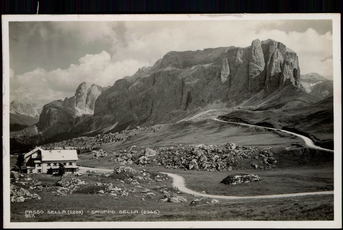 zoom: Image side vintage Postcard from 1932: PASSO SELLA (2200) - GRUPPO SELLA (2946):: Gruppo di Sella