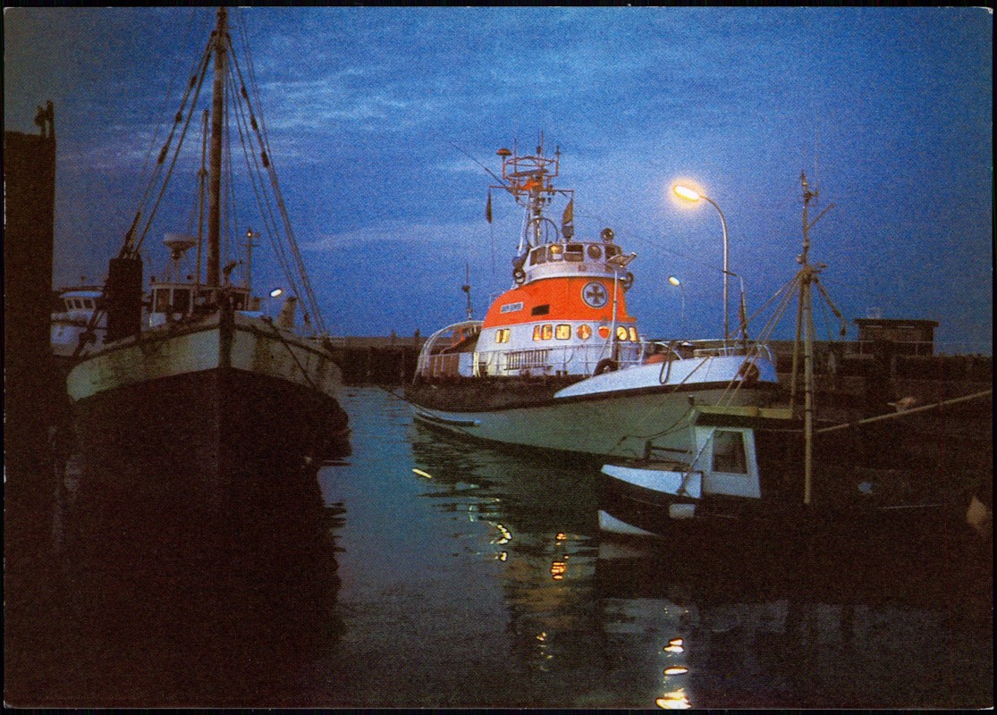 zoom: Image side vintage Postcard from 1988: Seenotkreuzer mit Tochterboot der 26 m-Klasse::