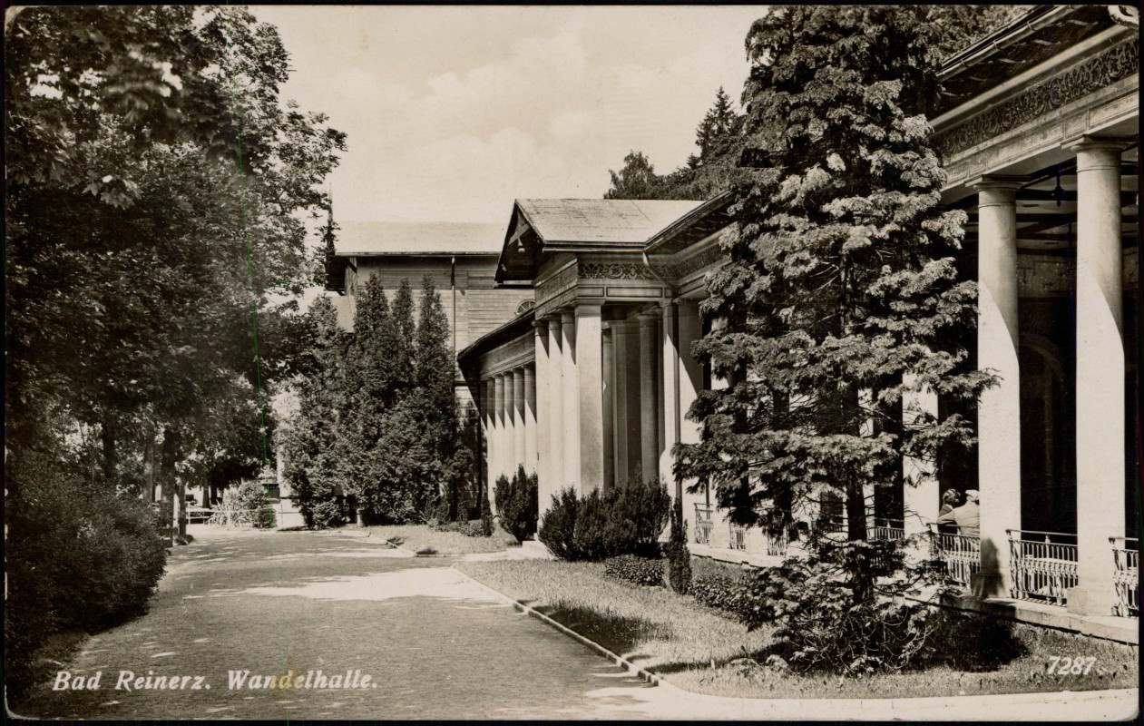 vergrößern: Bildseite historische Ansichtskarte von 1929: Wandelhalle - Fotokarte:: Bad Reinerz