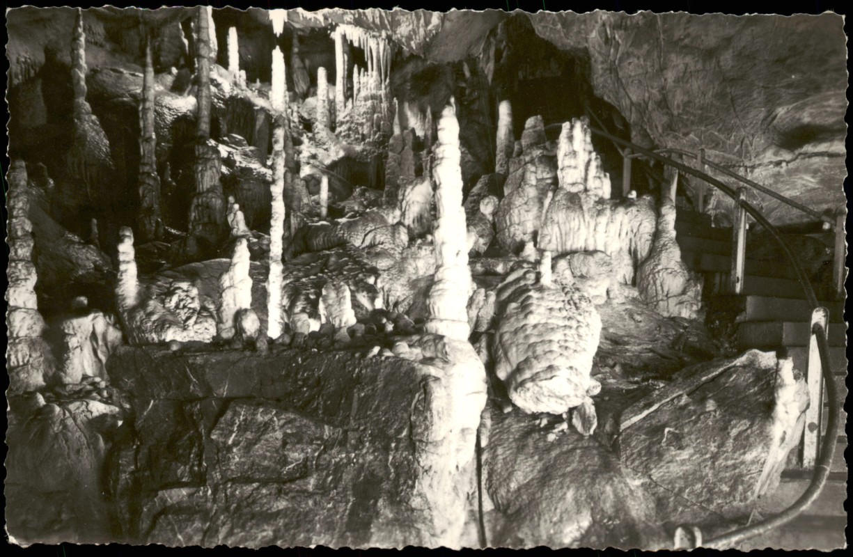 zoom: Image side vintage Postcard from 1959: Harz Tropfsteinhöhle Baumannshöhe Säulenhalle:: Rübeland