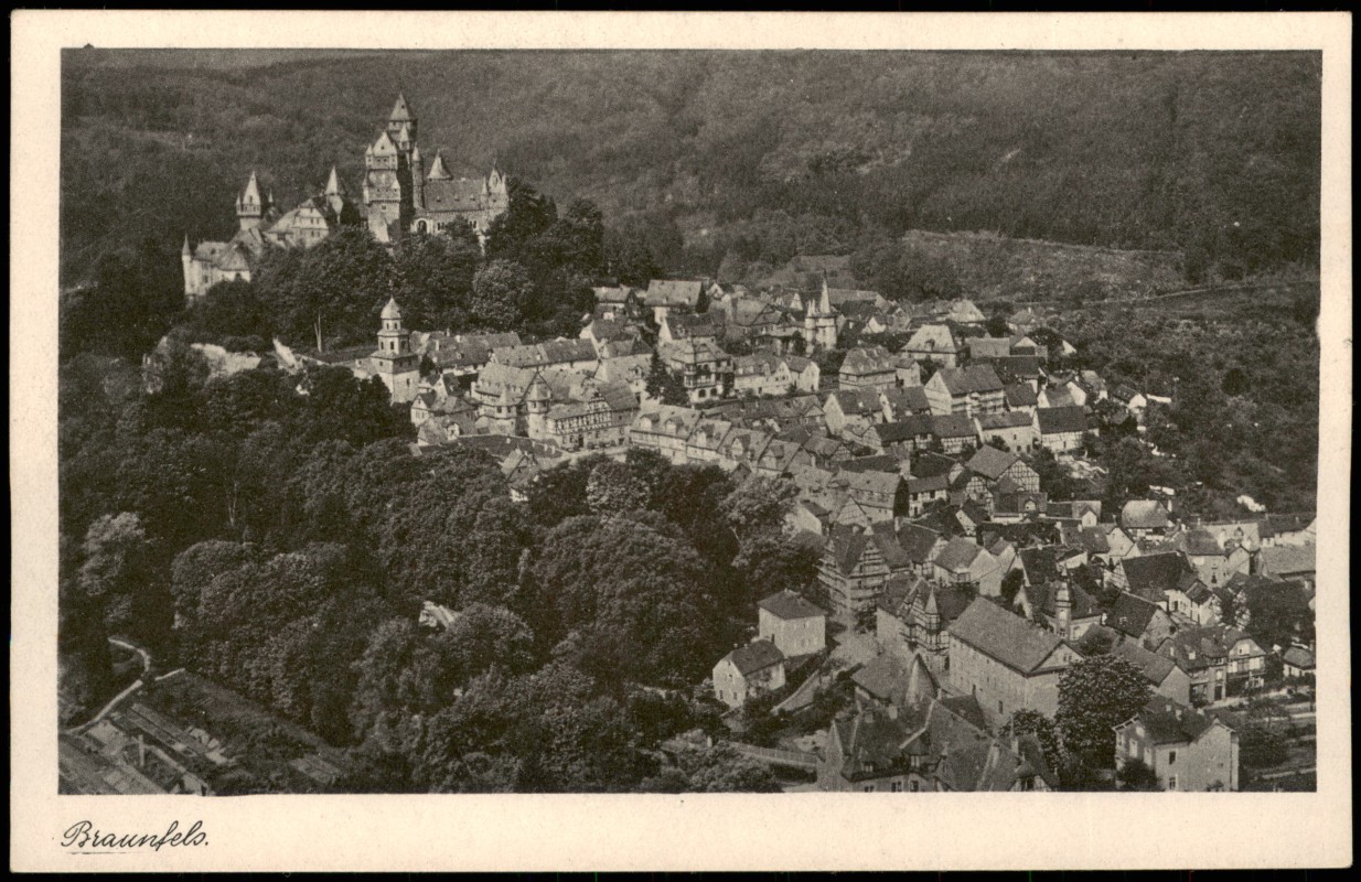 vergrößern: Bildseite historische Ansichtskarte von 1928: Blick auf die Stadt:: Braunfels (Lahn)