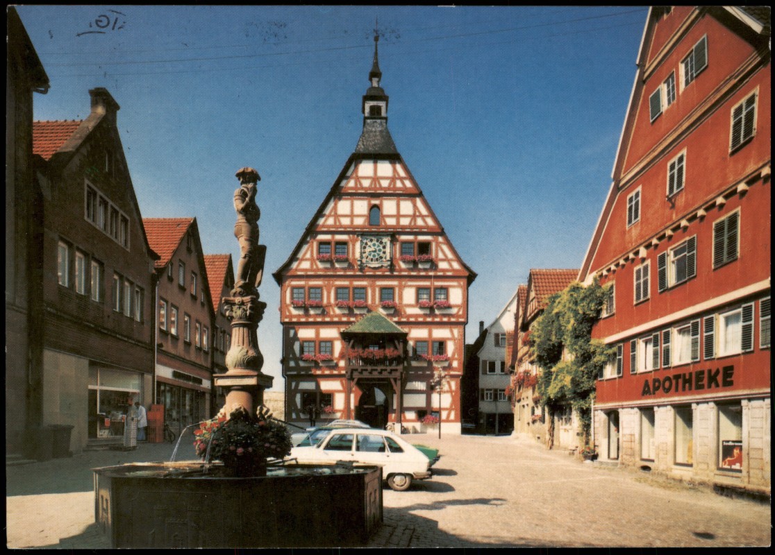 vergrößern: Bildseite historische Ansichtskarte von 1996: Straße und Apotheke:: Besigheim
