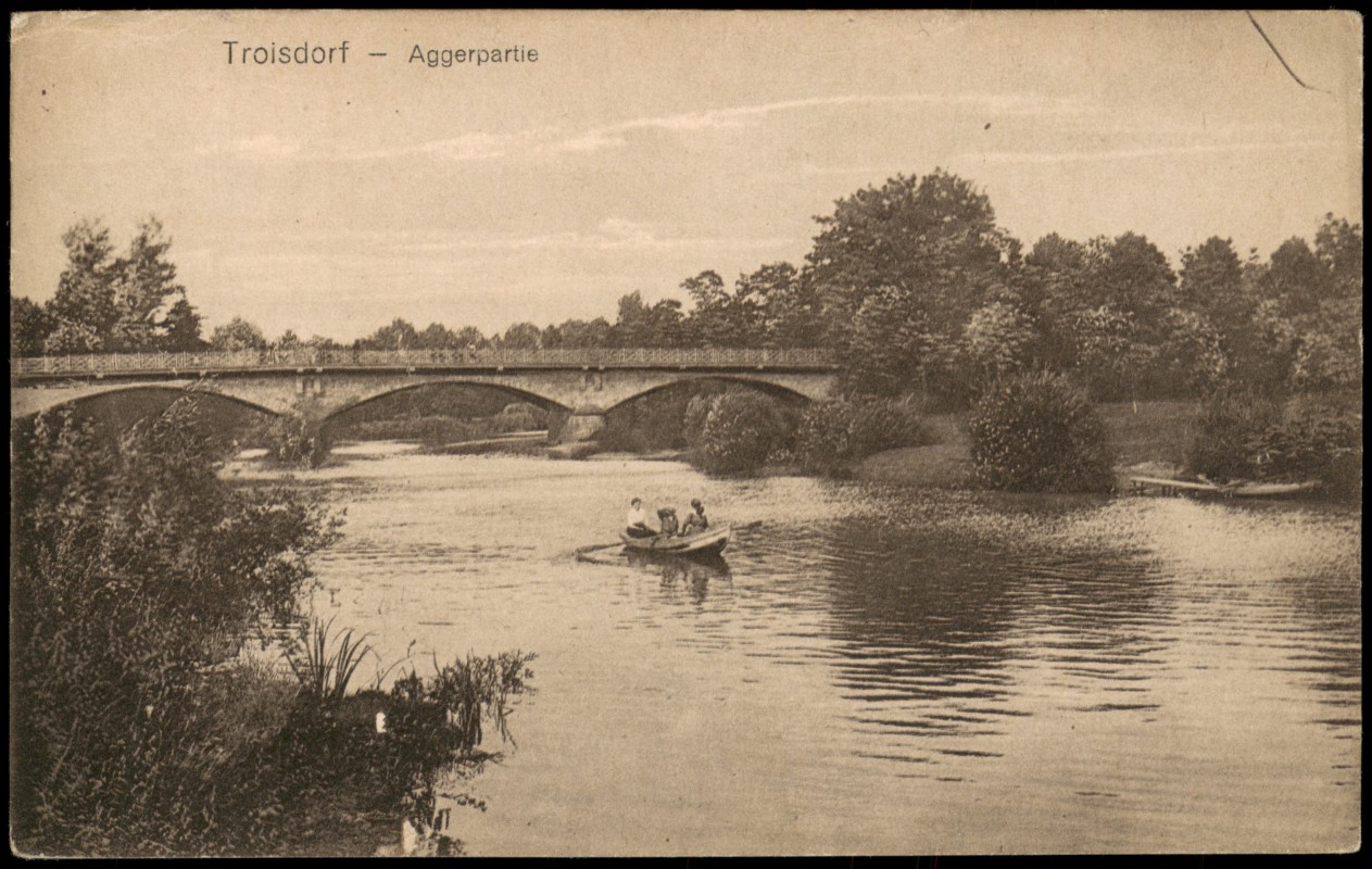 zoom: Image side vintage Postcard from 1920: Aggerpartie, Brücke, Ruderboot:: Troisdorf
