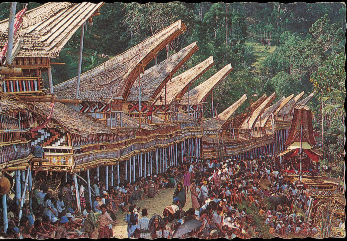 vergrößern: Bildseite historische Ansichtskarte von 1989: Häuser:: Tana Toraja Sulawesi