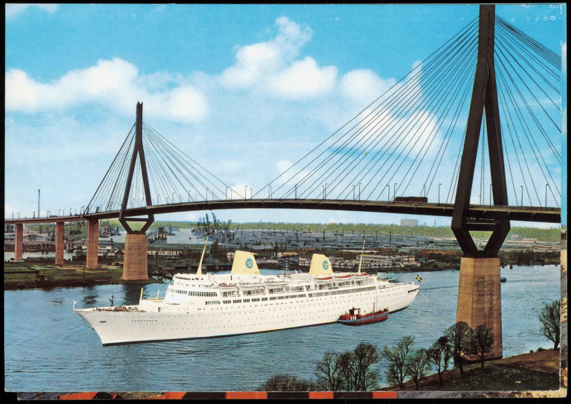 zoom: Image side vintage Postcard from 1971: Panorama-Ansicht Rostock-Schmarl Traditionsschiff Typ Frieden:: Rostock