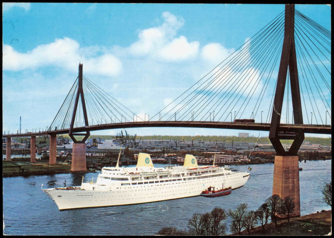 vergrößern: Bildseite historische Ansichtskarte von 1979: Schiff Dampfer passiert die Köhlbrandbrücke:: Hamburg