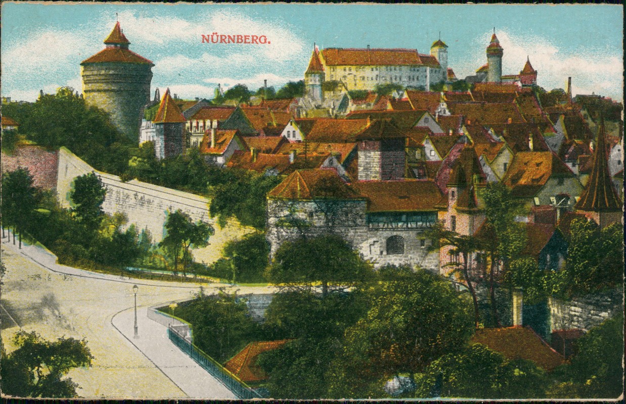 vergrößern: Bildseite historische Ansichtskarte von 1910: Panorama-Stadt-Ansicht Blick zur Burg:: Nürnberg
