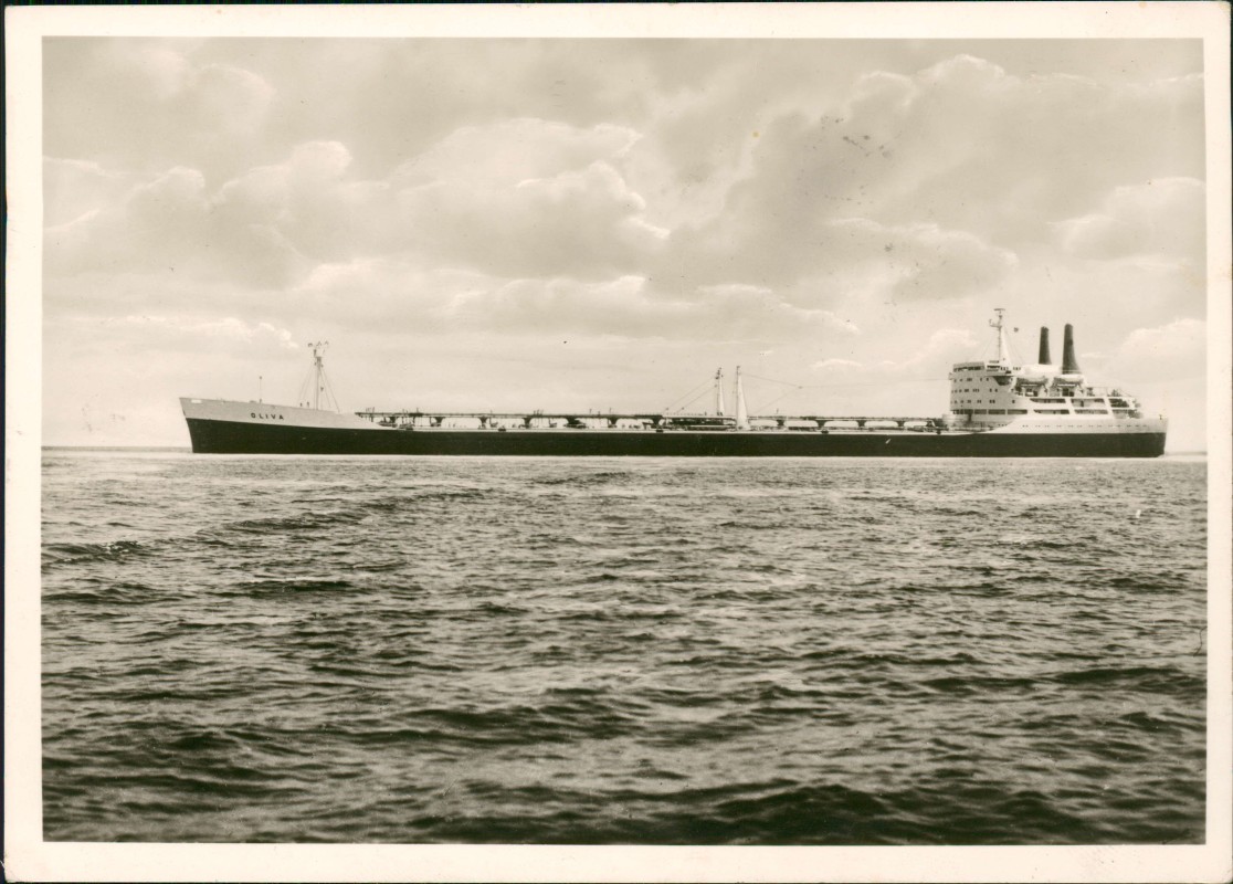vergrößern: Bildseite historische Ansichtskarte von 1975: Frachtschiff T. T. S., OLIVA Tanker GmbH Hamburg::