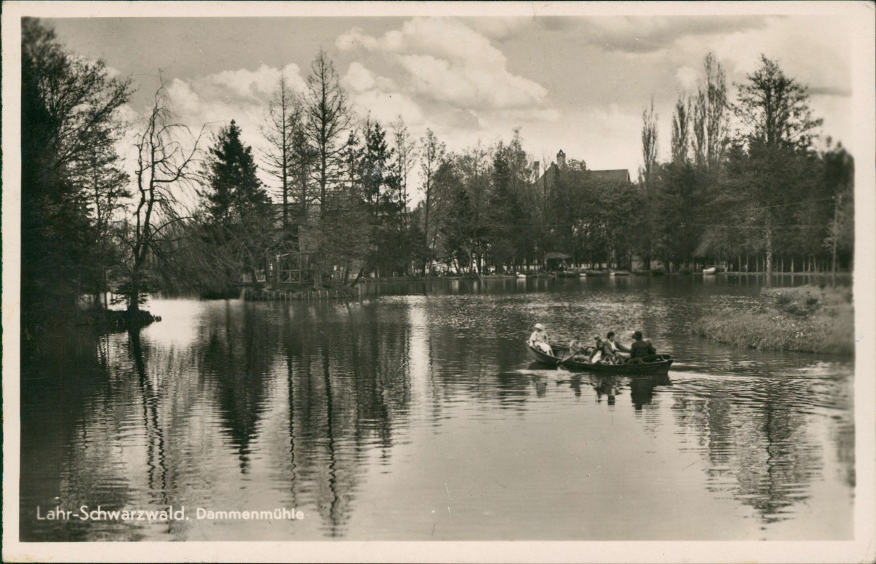 zoom: Image side vintage Postcard from 1940: Dammenmühle Ruderboot:: Lahr (Schwarzwald)