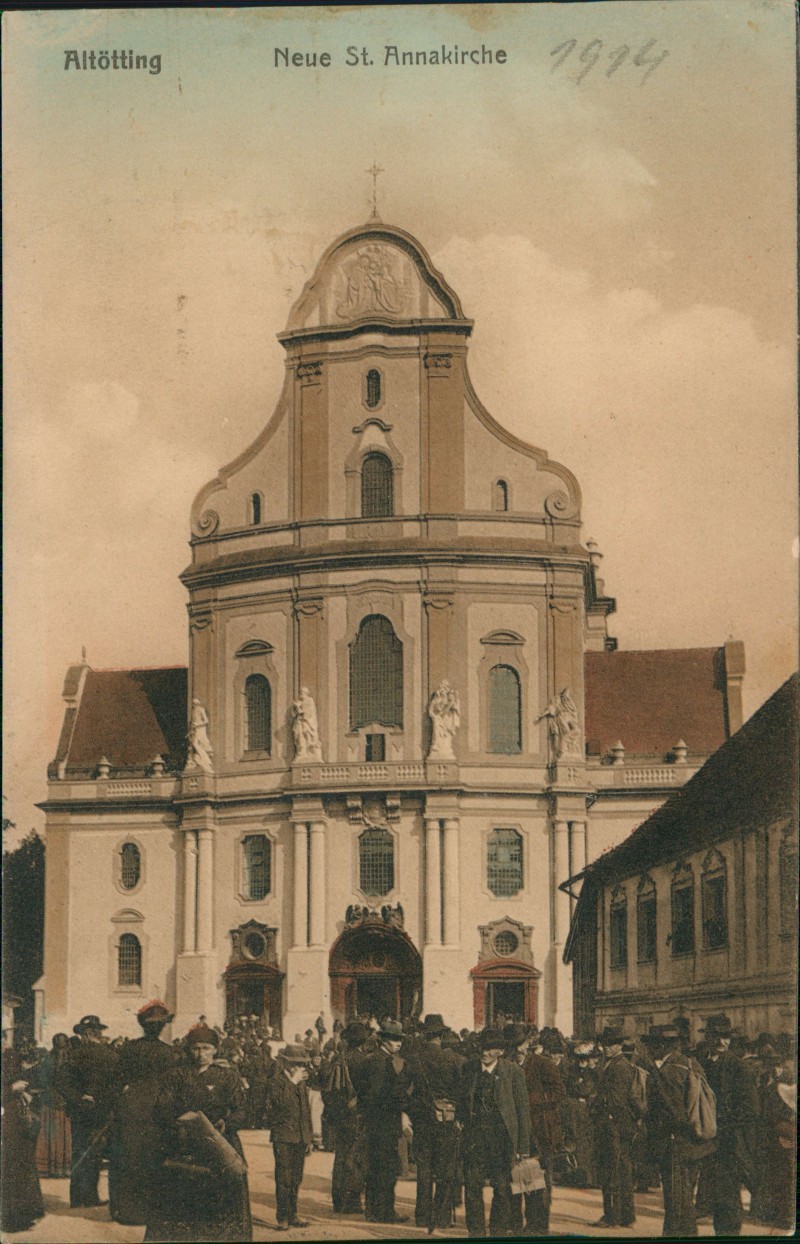 zoom: Image side vintage Postcard from 1914: Neue St. Annakirche Menschenmenge:: Altötting