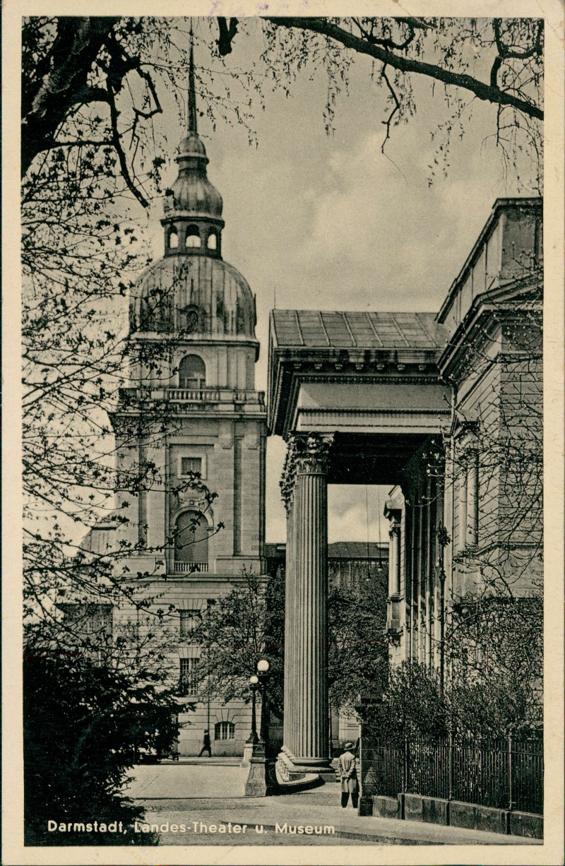 vergrößern: Bildseite historische Ansichtskarte von 1935: Landes-Theater u Museum:: Darmstadt