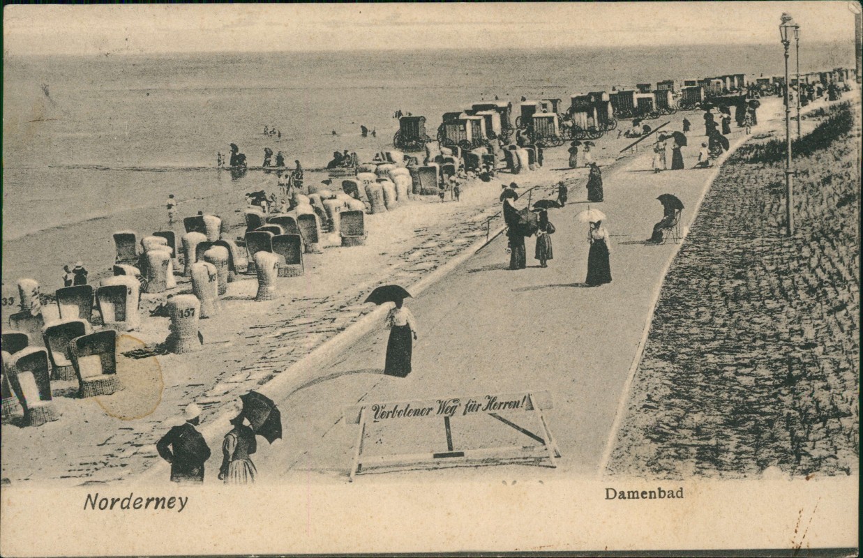 zoom: Image side vintage Postcard from 1909: Verbotener Weg für Herren! Damenbad:: Norderney