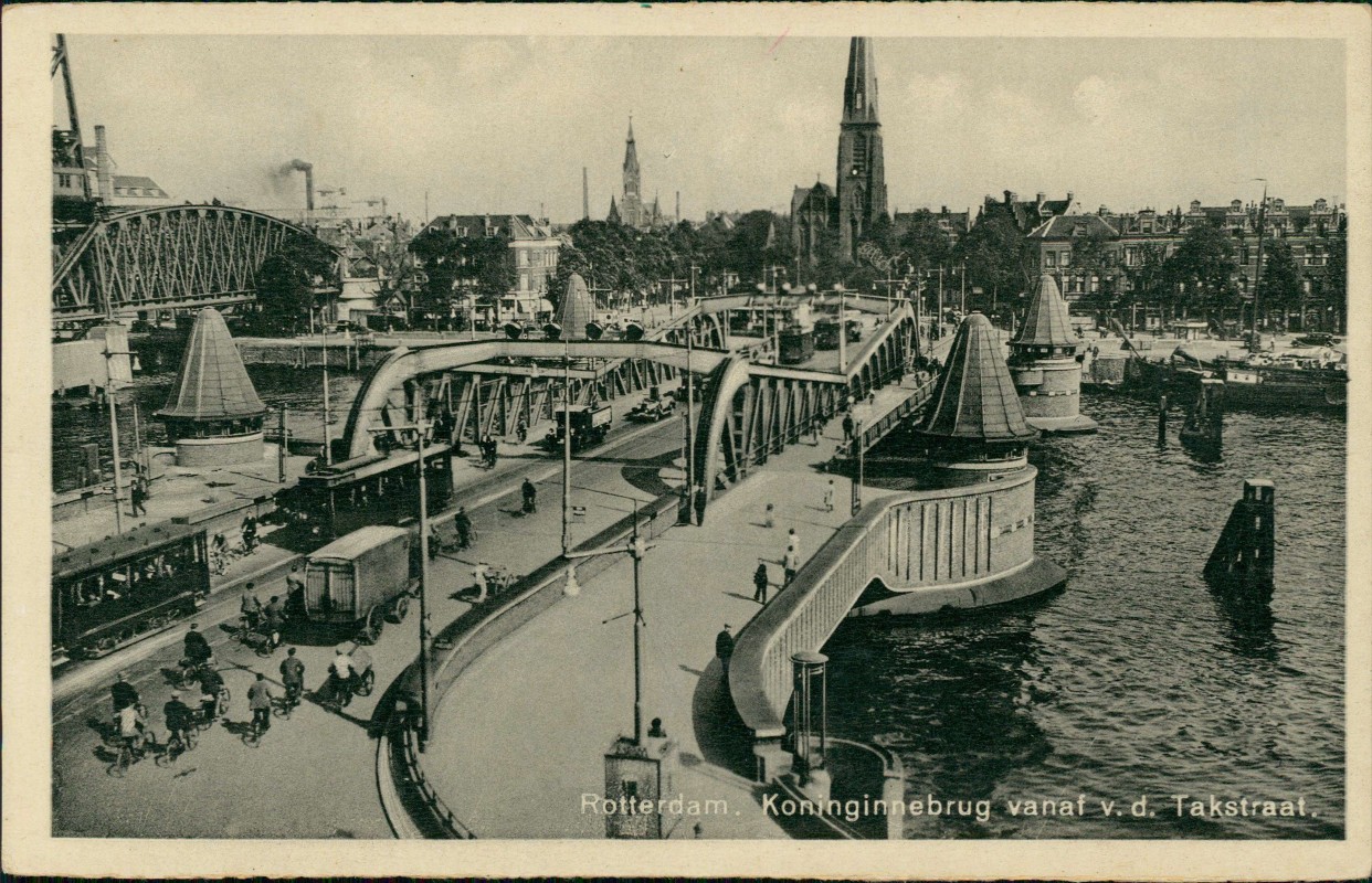 vergrößern: Bildseite historische Ansichtskarte von 1932: Koninginnebrug vanaf v. d. Takstraat. Tram:: Rotterdam