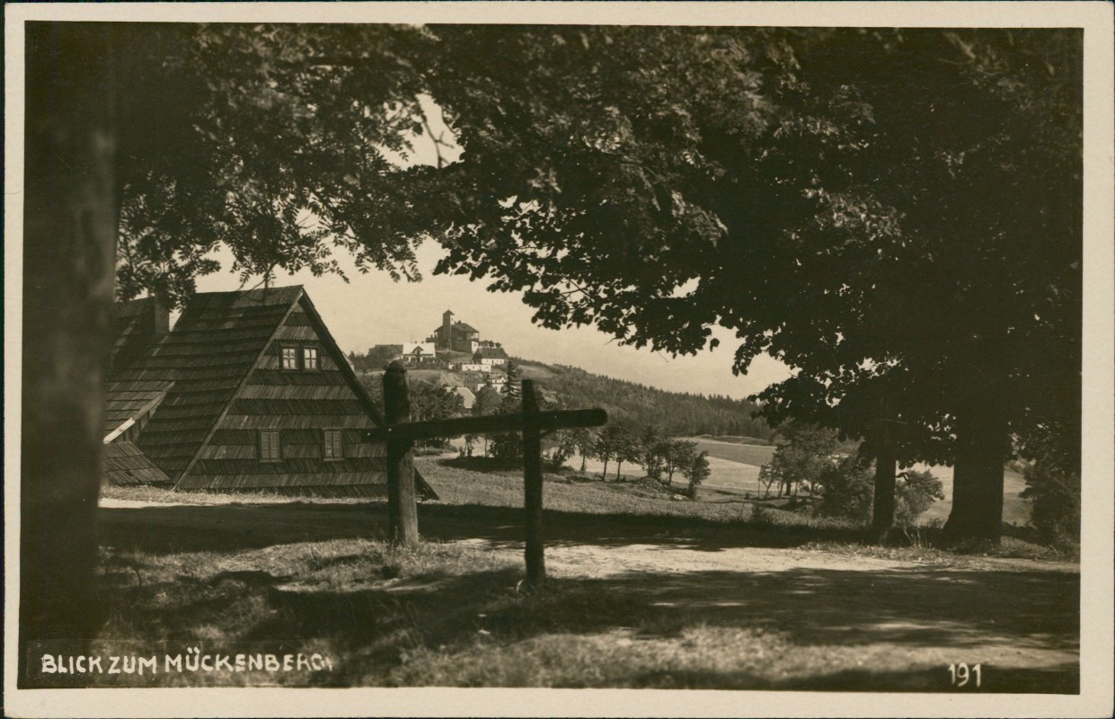 zoom: Image side vintage Postcard from 1930: Hütte - Blick zum Mückentürmchen:: Fojtovice-Krupka