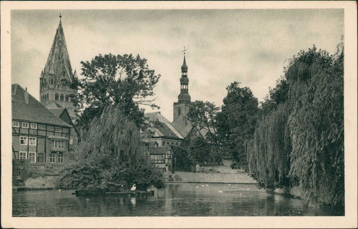 zoom: Image side vintage Postcard from 1939: Dom mit Petrikirche am großen Teich:: Soest