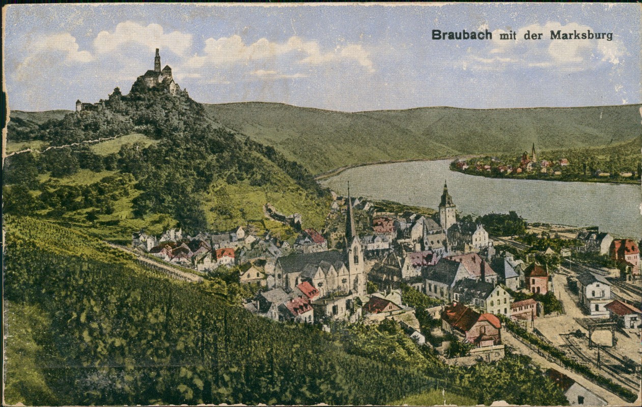 zoom: Image side vintage Postcard from 1910: Panorama-Ansicht mit der Marksburg:: Braubach