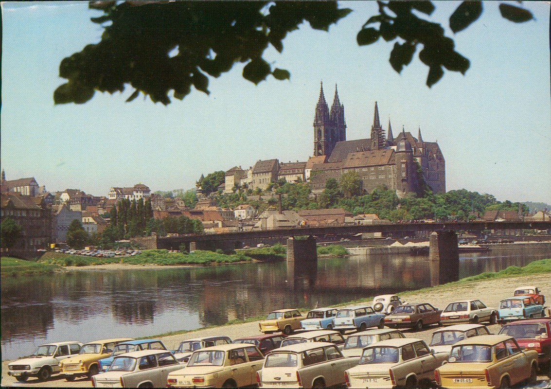 zoom: Image side vintage Postcard from 1989: Schloss Albrechtsburg Parkplatz Trabant Wartburg:: Meissen