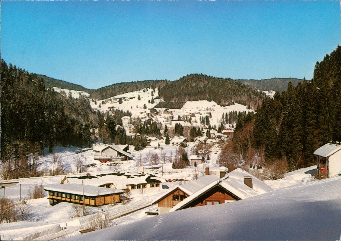vergrößern: Bildseite historische Ansichtskarte von 1983: Winterliche Panorama-Ansicht von Todtmoos:: Todtmoos