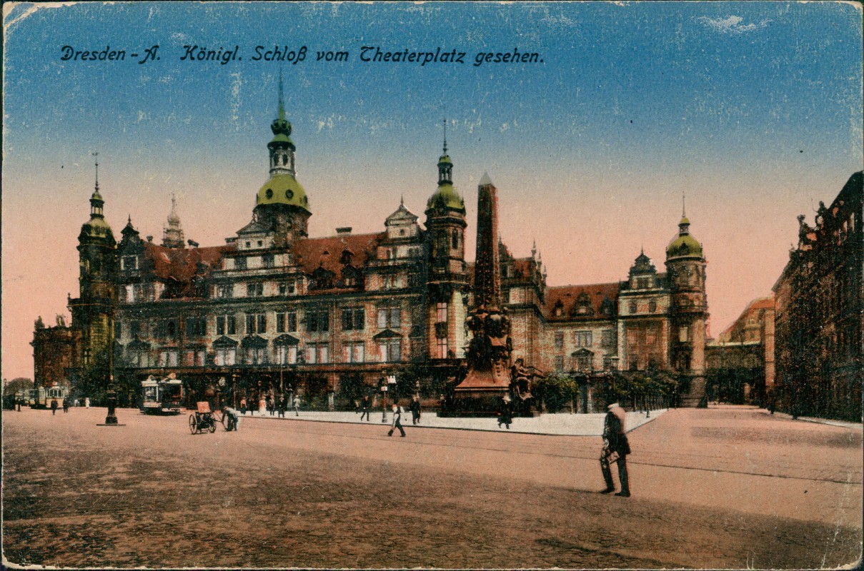 zoom: Image side vintage Postcard from 1914: Theaterplatz:: Innere Altstadt-Dresden