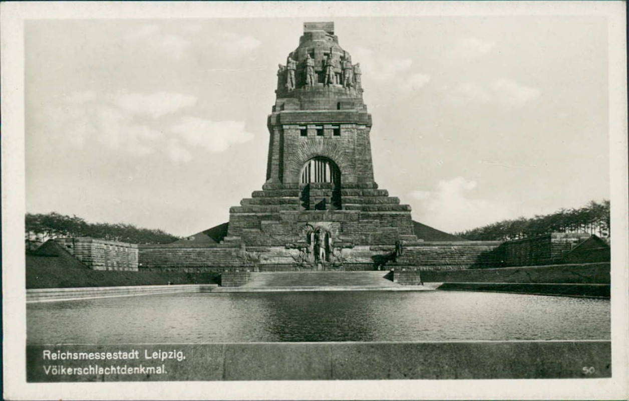 vergrößern: Bildseite historische Ansichtskarte von 1928: Posten Völkerschlachtdenkmal:: Leipzig