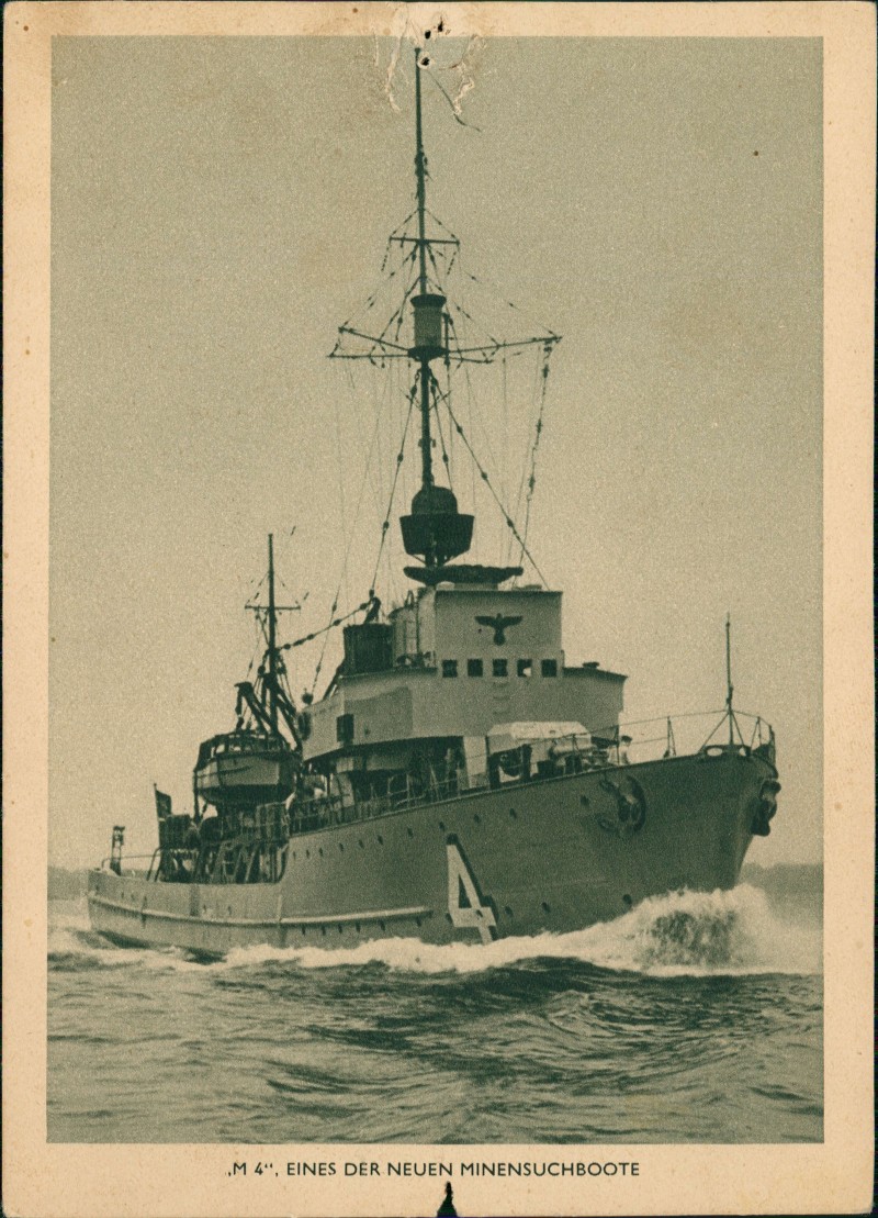 vergrößern: Bildseite historische Ansichtskarte von 1939: Schiffe Schifffahrt Kriegsschiffe Marine Minensuchboot::
