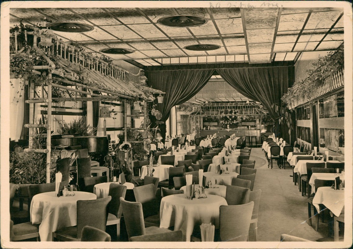 zoom: Image side vintage Postcard from 1938: Haus Germania Dachgarten:: Charlottenburg-Berlin