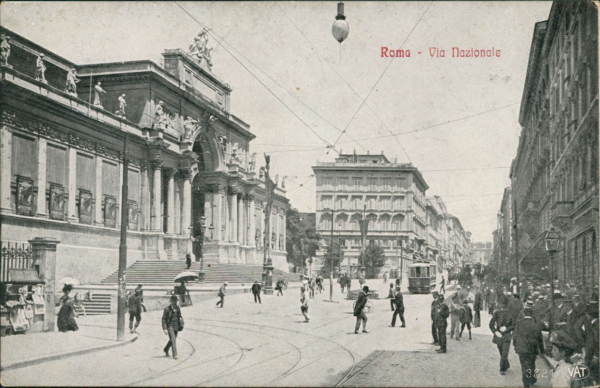 zoom: Image side vintage Postcard from 1916: Via Nazionale, belebt Straßenbahn:: Rome