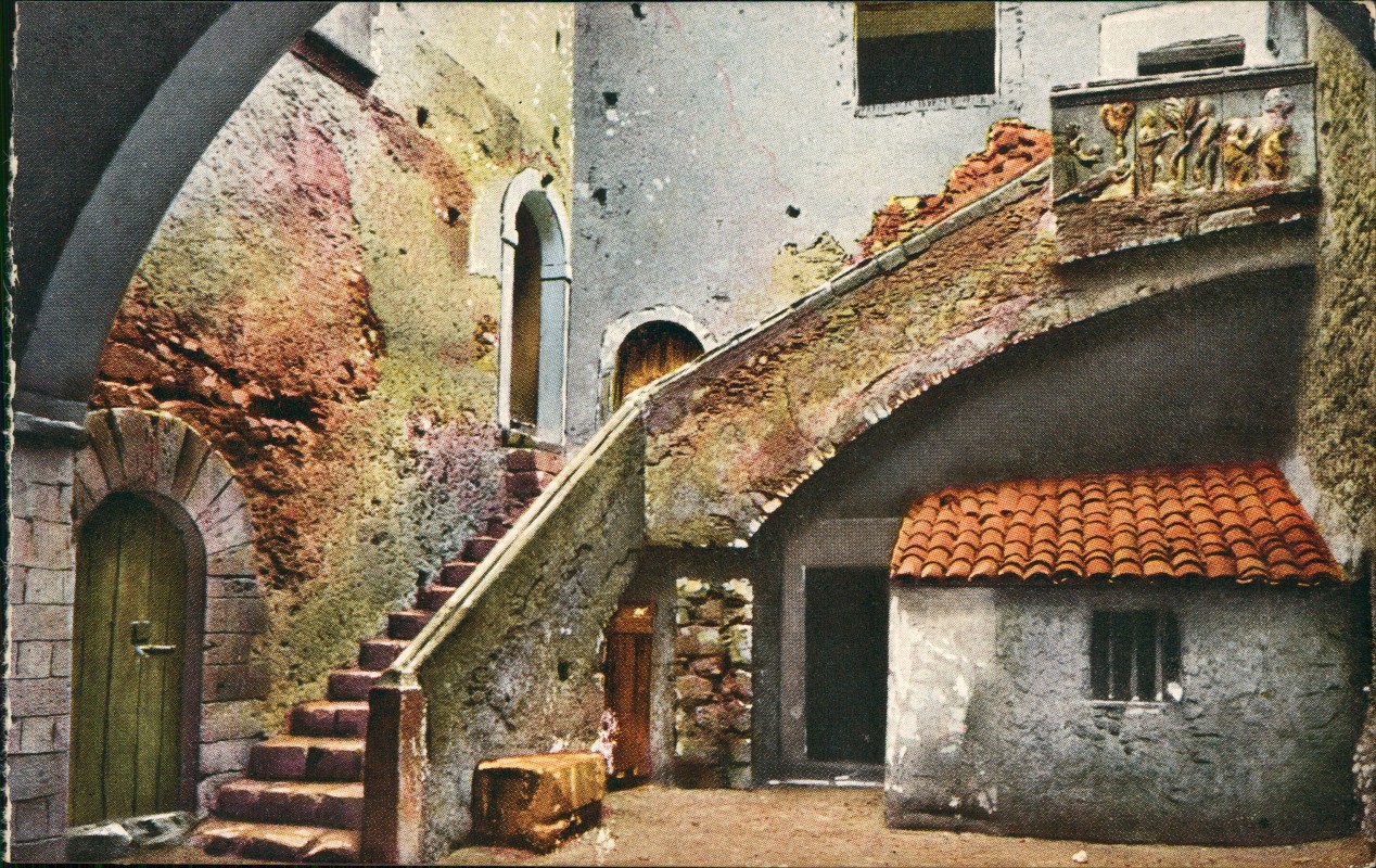 vergrößern: Bildseite historische Ansichtskarte von 1914: Cortile Palazzo Corvaia.:: Taormina