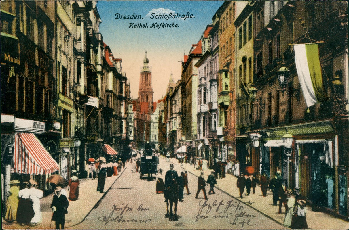 zoom: Image side vintage Postcard from 1919: Schloßstraße.Kathol. Hofkirche. belebt:: Innere Altstadt-Dresden