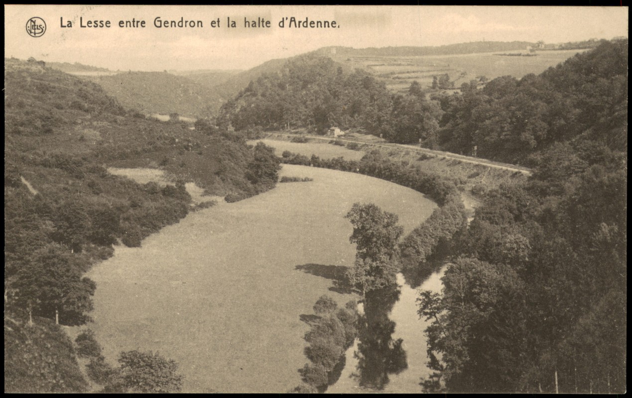 zoom: Image side vintage Postcard from 1910: La Lesse entre Gendron et la halte d