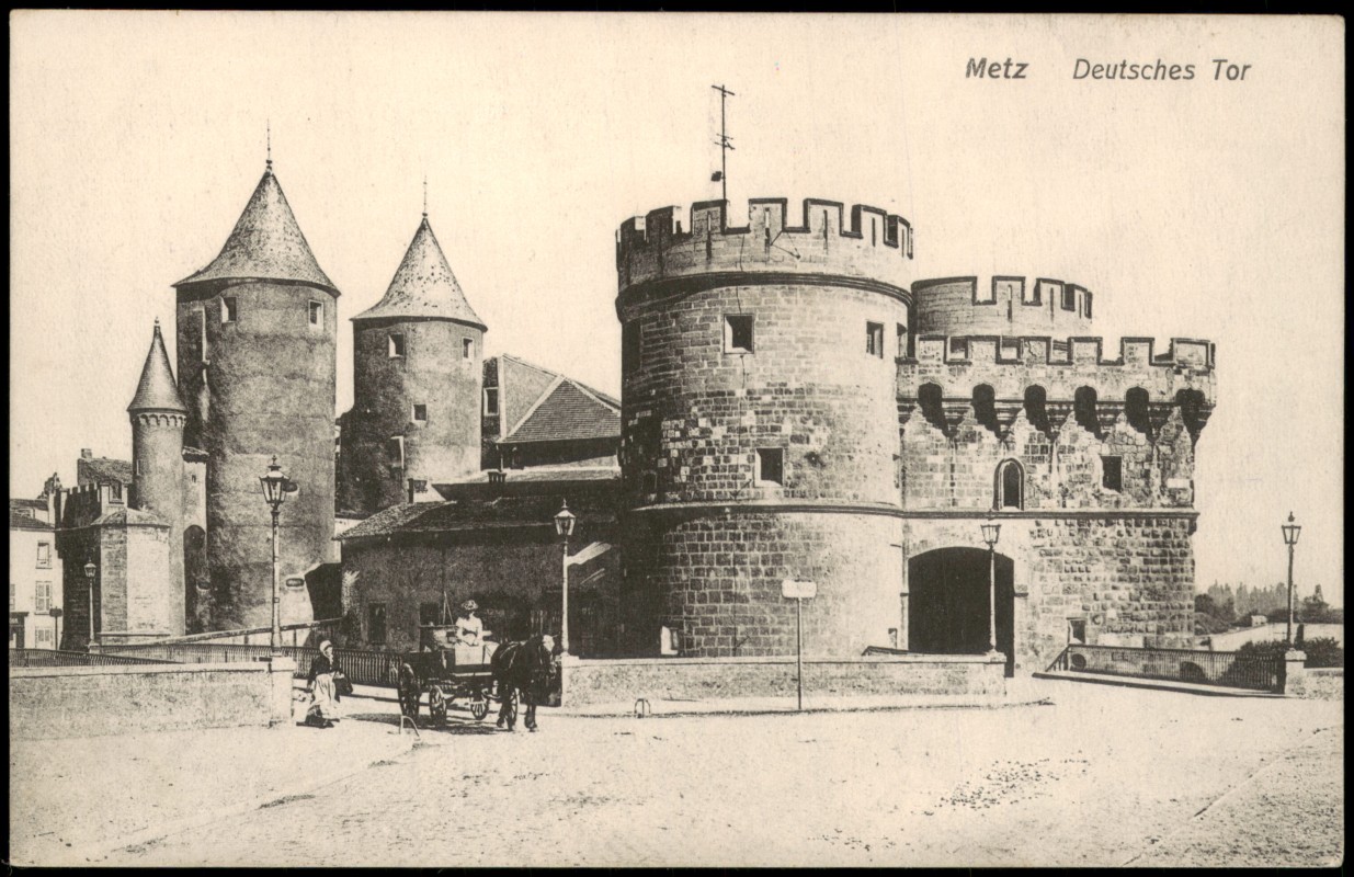 zoom: Image side vintage Postcard from 1916: Deutsches Tor Porte des Allemands:: Metz