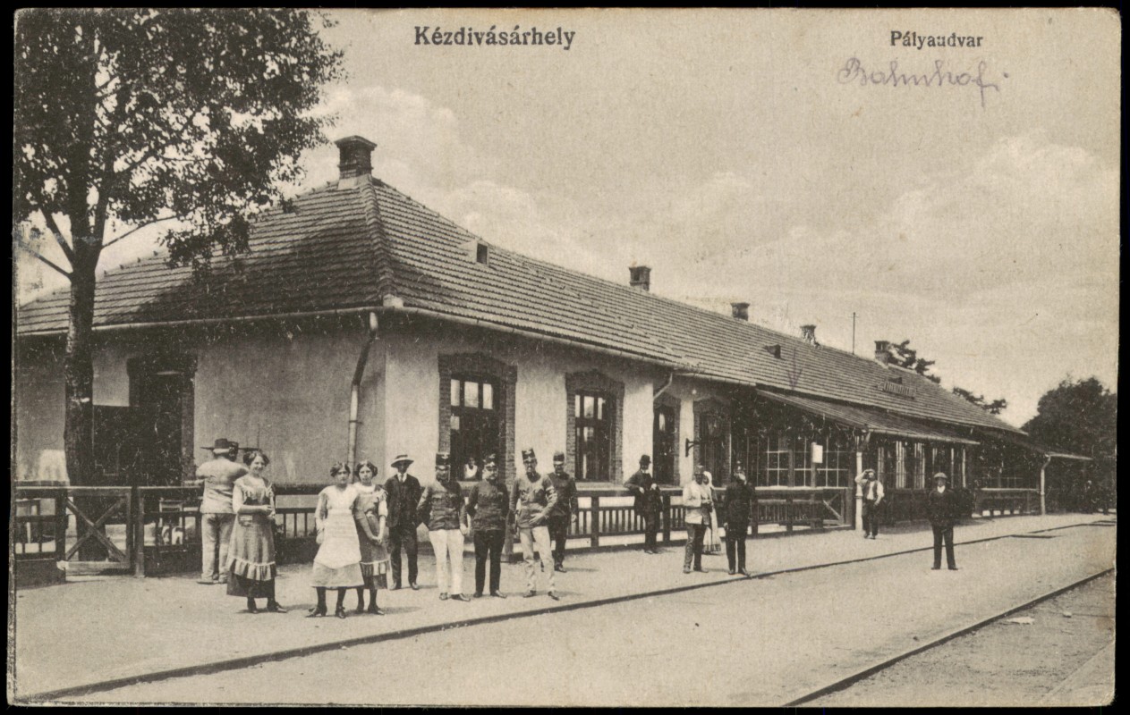 zoom: Image side vintage Postcard from 1918: Bahnhof:: Kézdivásárhely Szekler