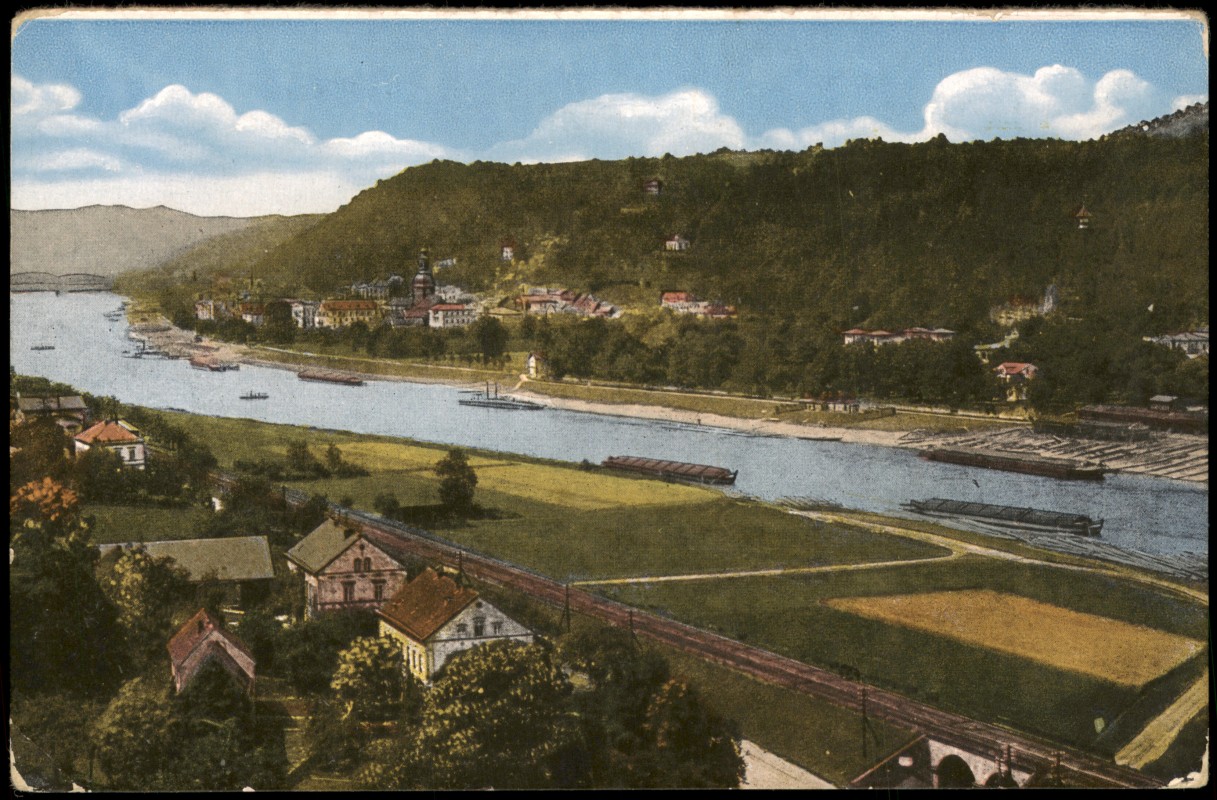 vergrößern: Bildseite historische Ansichtskarte von 1910: Panorama-Ansicht mit Elbe und Sächsische Schweiz:: Krippen-Bad Schandau