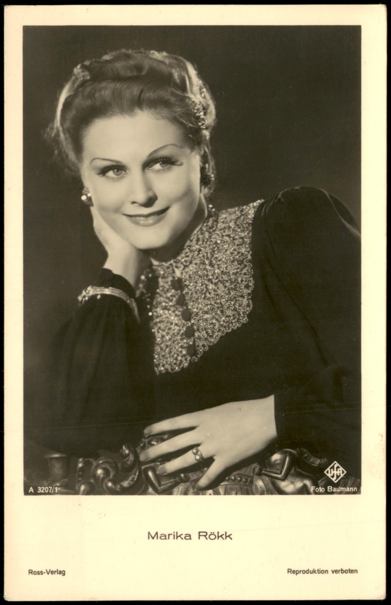 vergrößern: Bildseite historische Ansichtskarte von 1940: Film Fernsehen Theater Schauspielerin MARIKA RÖKK::