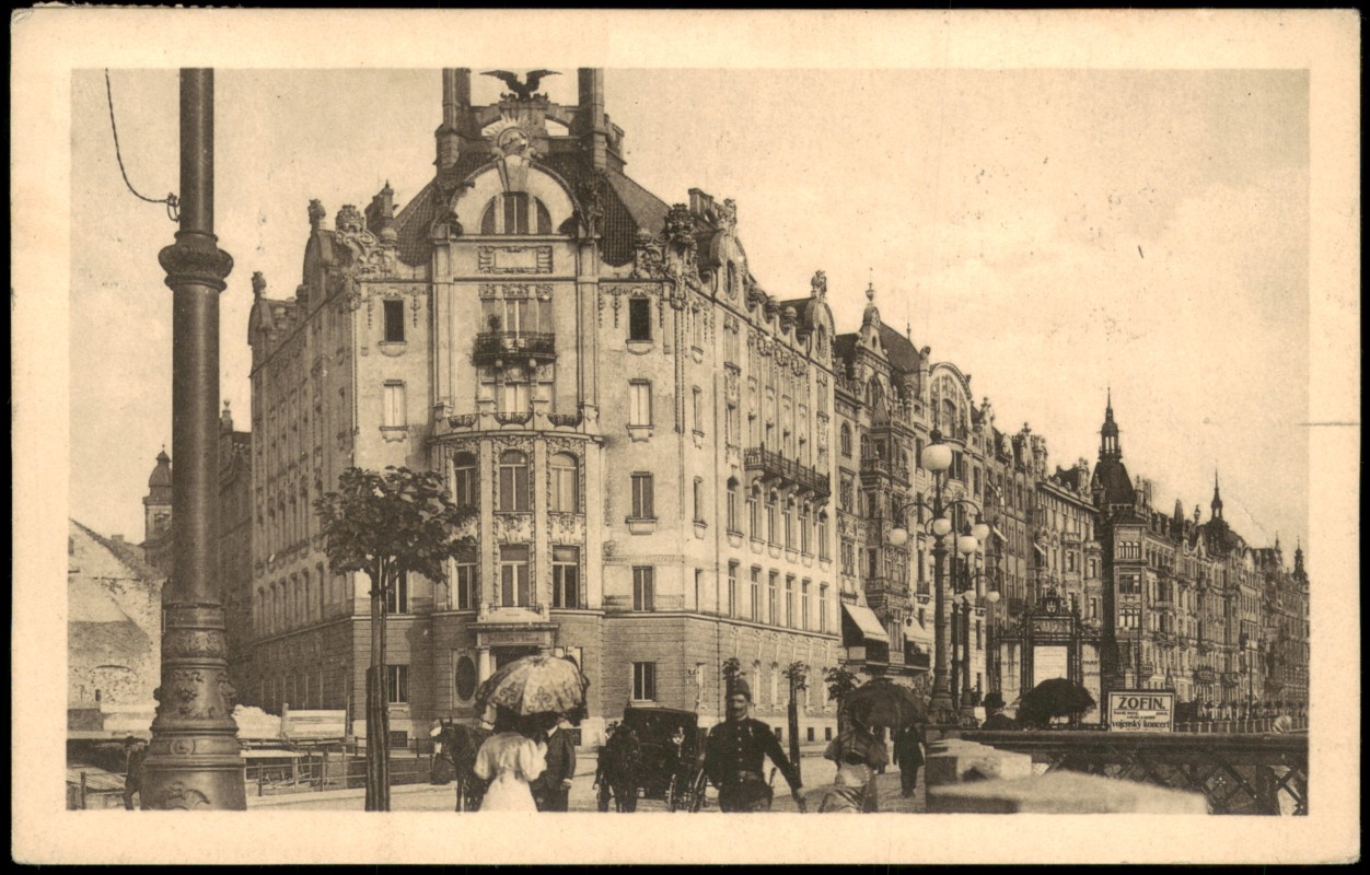 vergrößern: Bildseite historische Ansichtskarte von 1912: Rieger-Quai Straßenszene:: Prag