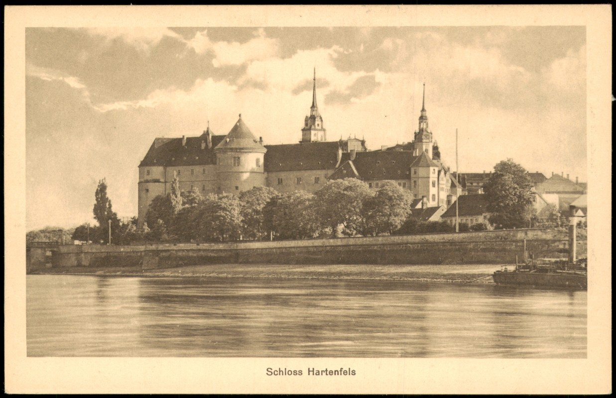 zoom: Image side vintage Postcard from 1910: Schloss Hartenfels (Fernansicht von der Elbe aus):: Torgau