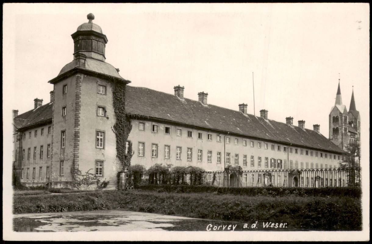 vergrößern: Bildseite historische Ansichtskarte von 1950: Außenansicht Schloß Kloster Corvey:: Höxter (Weser)