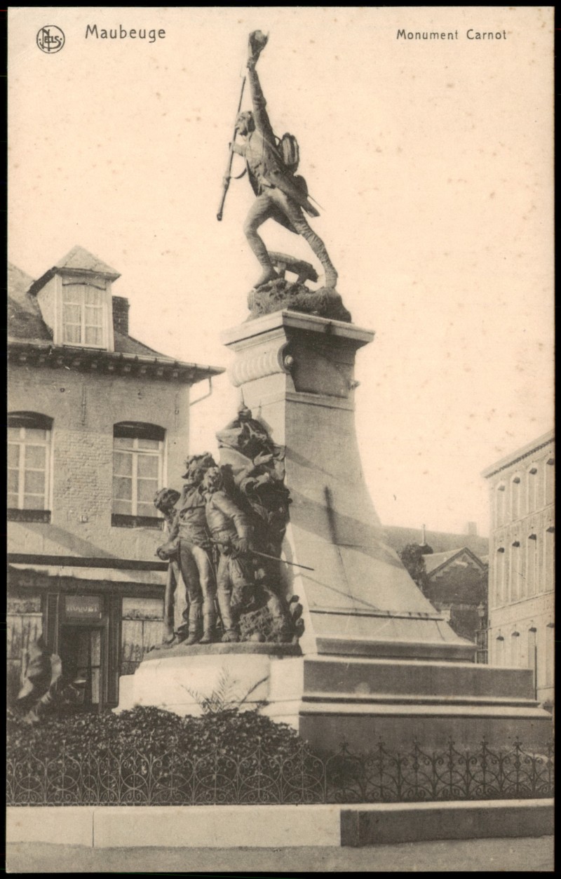 vergrößern: Bildseite historische Ansichtskarte von 1915: Monument Carnot:: Maubeuge