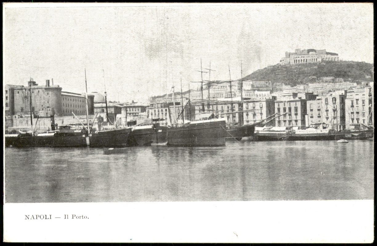 zoom: Image side vintage Postcard from 1910: NAPOLI Il Porto Hafen, Schiffe:: Naples